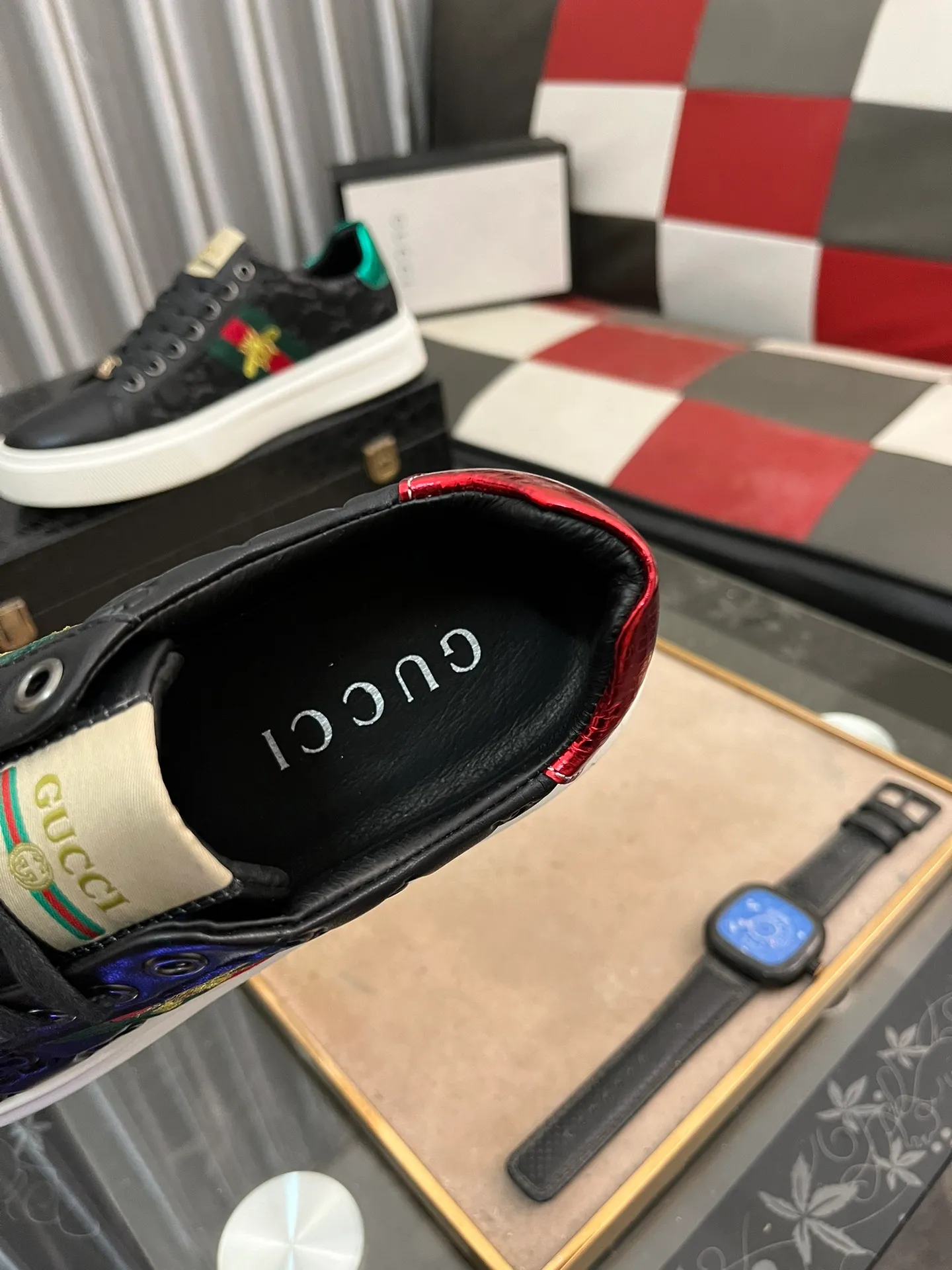 Men's shoes💰400⌚️⌚️[GUCCI] Gucci men's casual shoes are absolutely popular🔥The ultimate matching item for trendy men! The charm of super texture is irresistible, the main recommendation, the flower leather color is bright! The upper is made of high-quality cowhide + brand printed fabric, sheepskin feet, wear-resistant rubber sole, noble and elegant! Extremely comfortable🎁🎁You can be as handsome as you want💪 38-442️⃣colors available